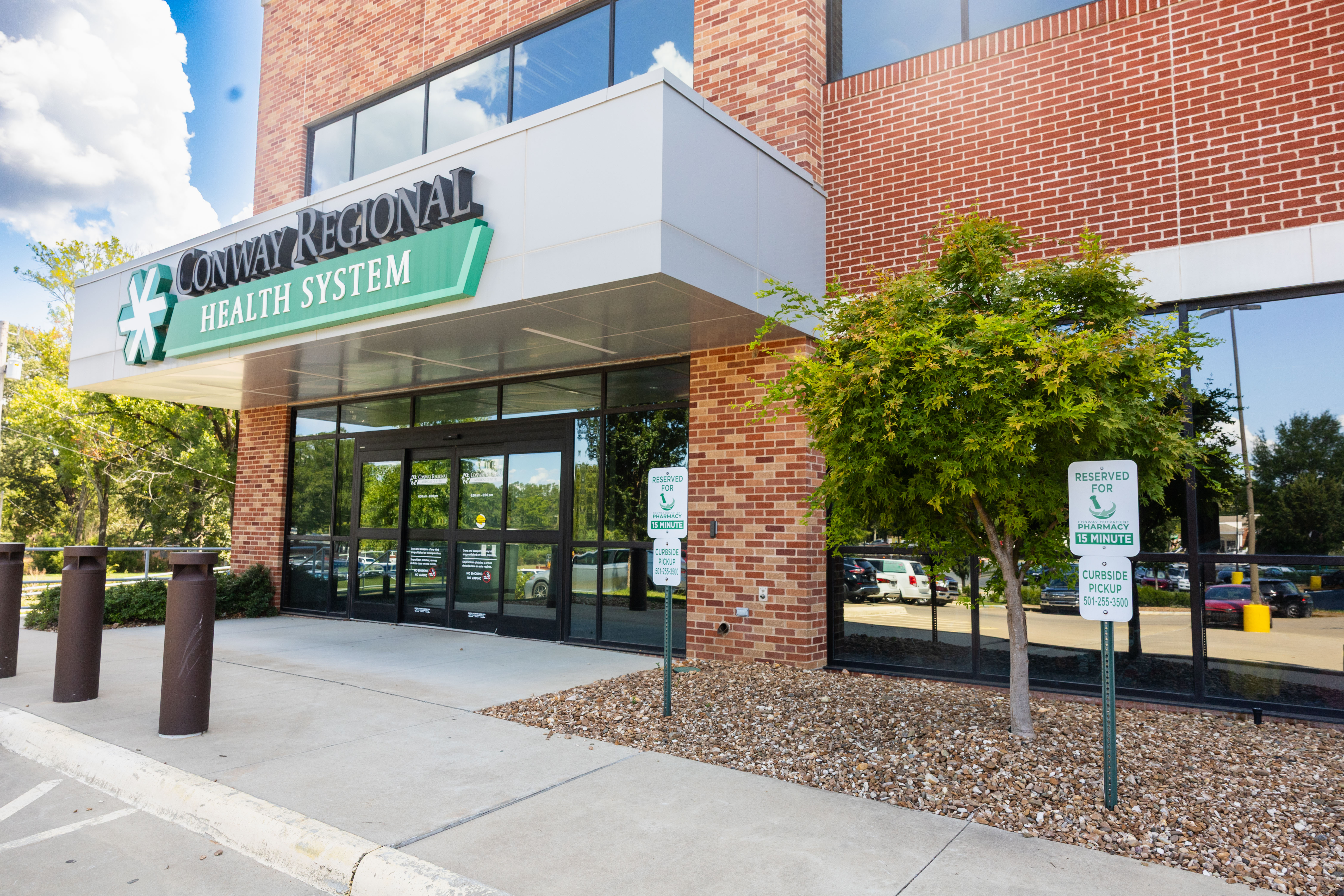 Pharmacy 15 Min Parking Photos-5
